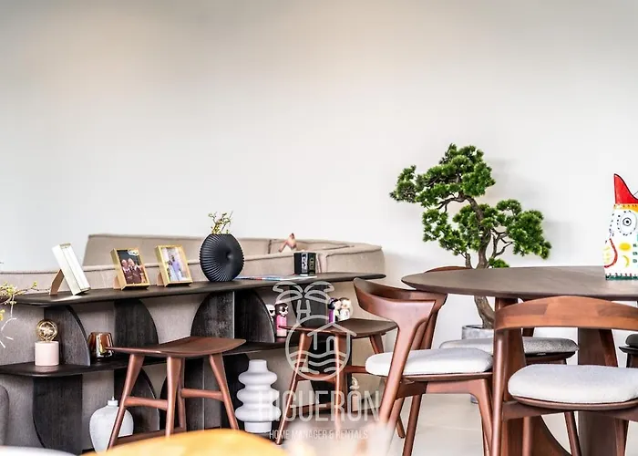 Higueronrentals The Secret Garden Appartement