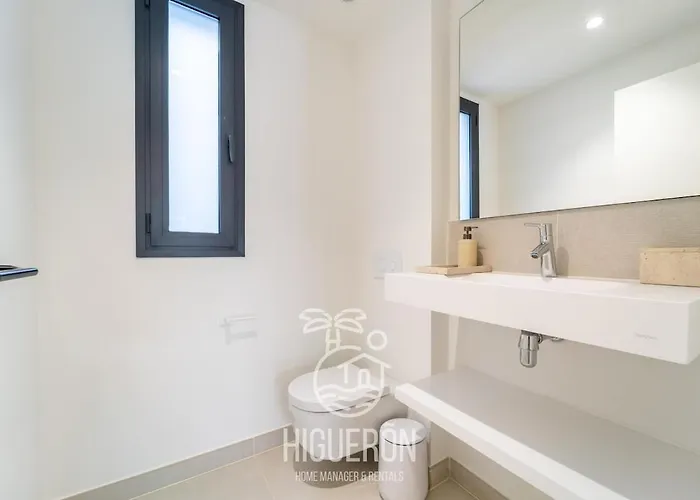 Higueronrentals The Secret Garden