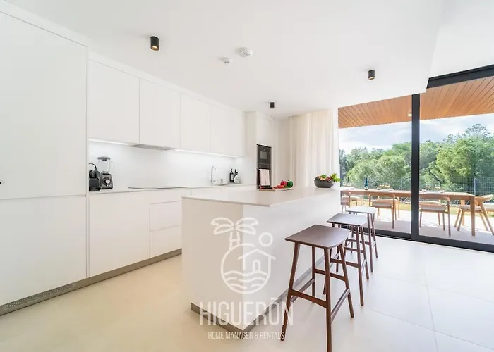 Higueronrentals The Secret Garden *