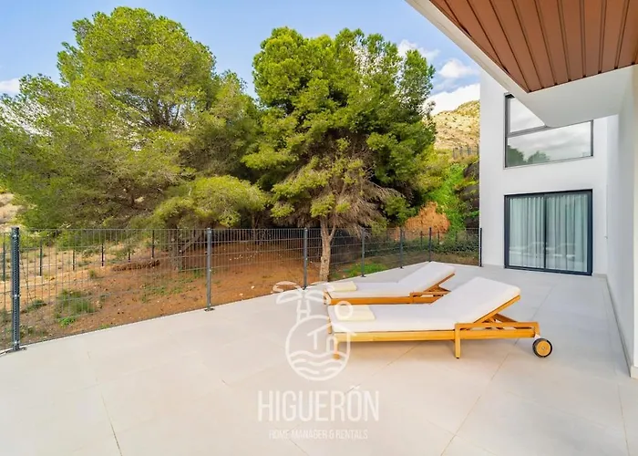 Higueronrentals The Secret Garden