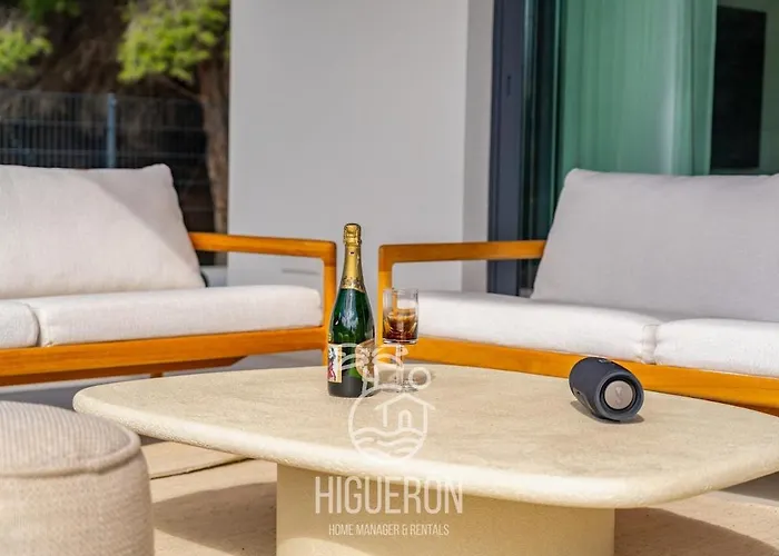 Apartment Higueronrentals The Secret Garden *