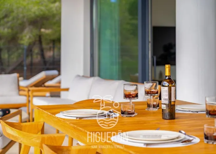 Higueronrentals The Secret Garden *