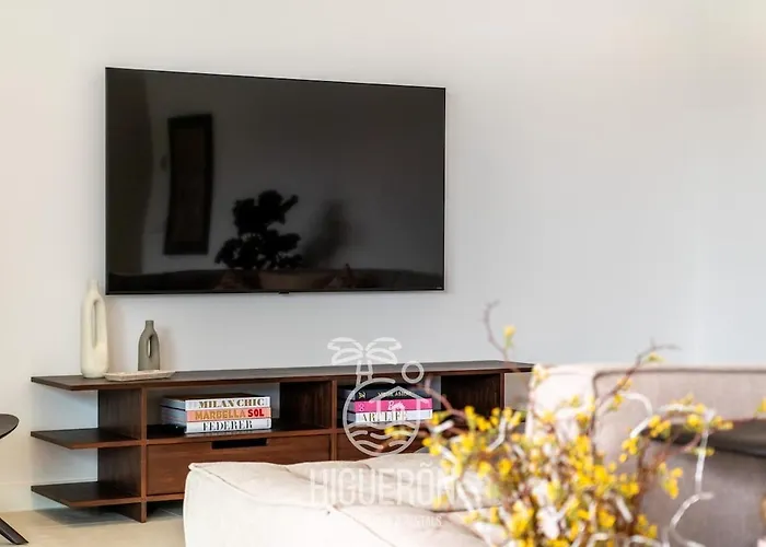 Higueronrentals The Secret Garden Фуэнхирола